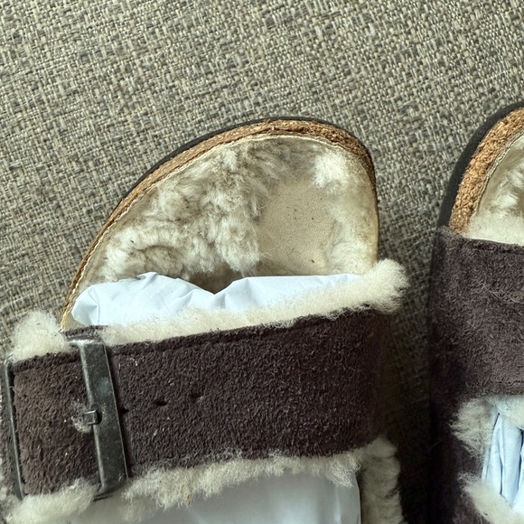 Birkenstock Arizona Shearling Size 40 - 9-9.5 US Dark Brown Shearling Sandals. - Picture 3 of 8